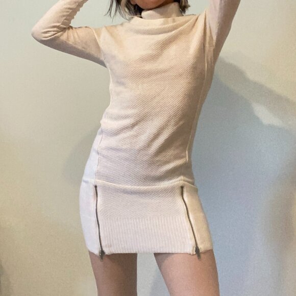 Knit dress with front side zips - Picture 1 of 6